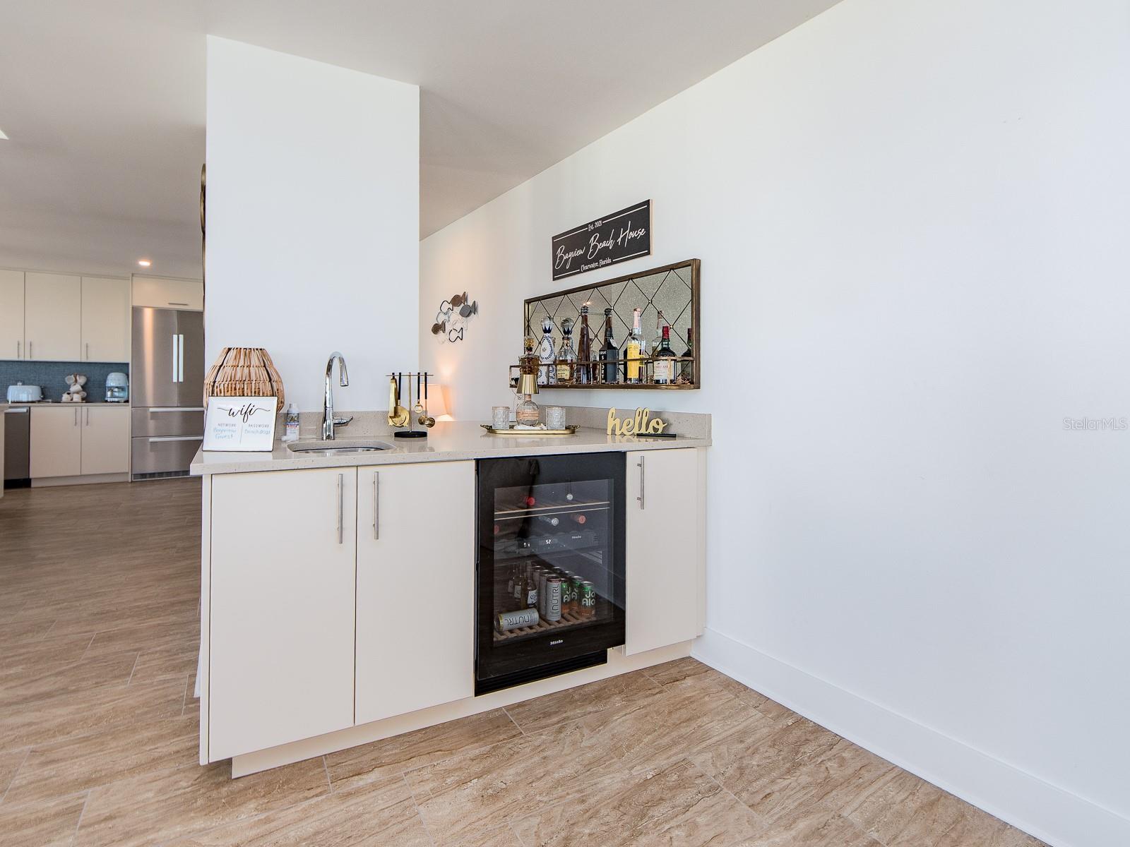 PURA VIDA RESIDENCES CONDO - Residential