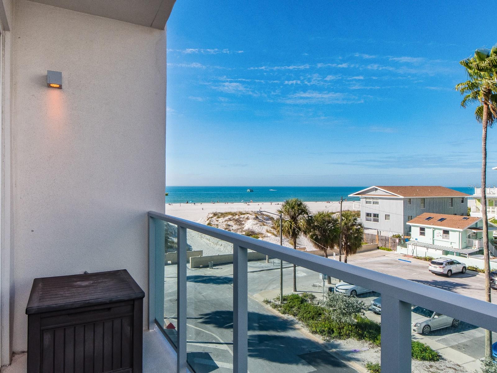 PURA VIDA RESIDENCES CONDO - Residential