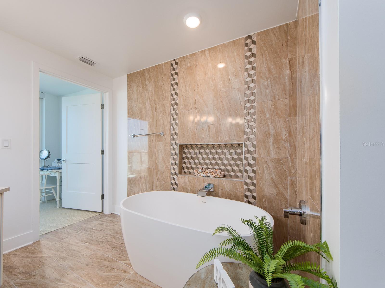 PURA VIDA RESIDENCES CONDO - Residential