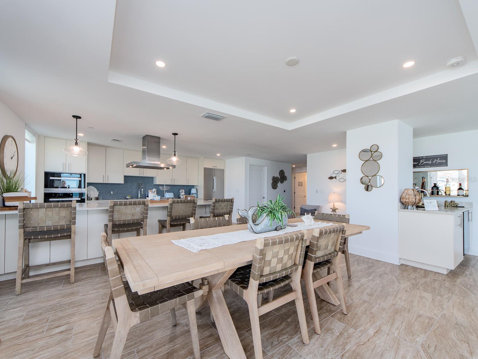 PURA VIDA RESIDENCES CONDO - Residential