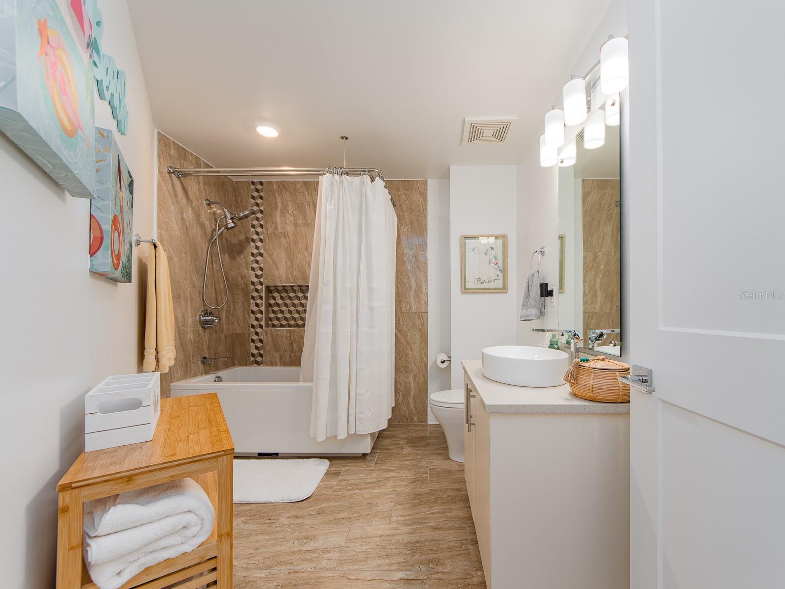 PURA VIDA RESIDENCES CONDO - Residential