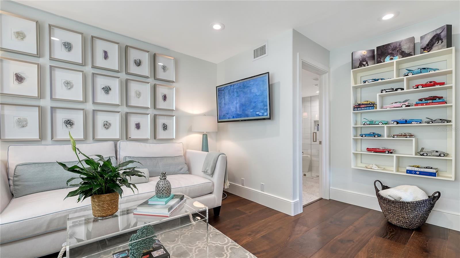 TANGERINE BAY CLUB - Residential