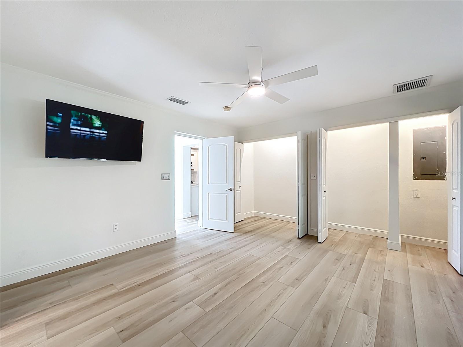 BURNS F J REALTY COS REV - Residential