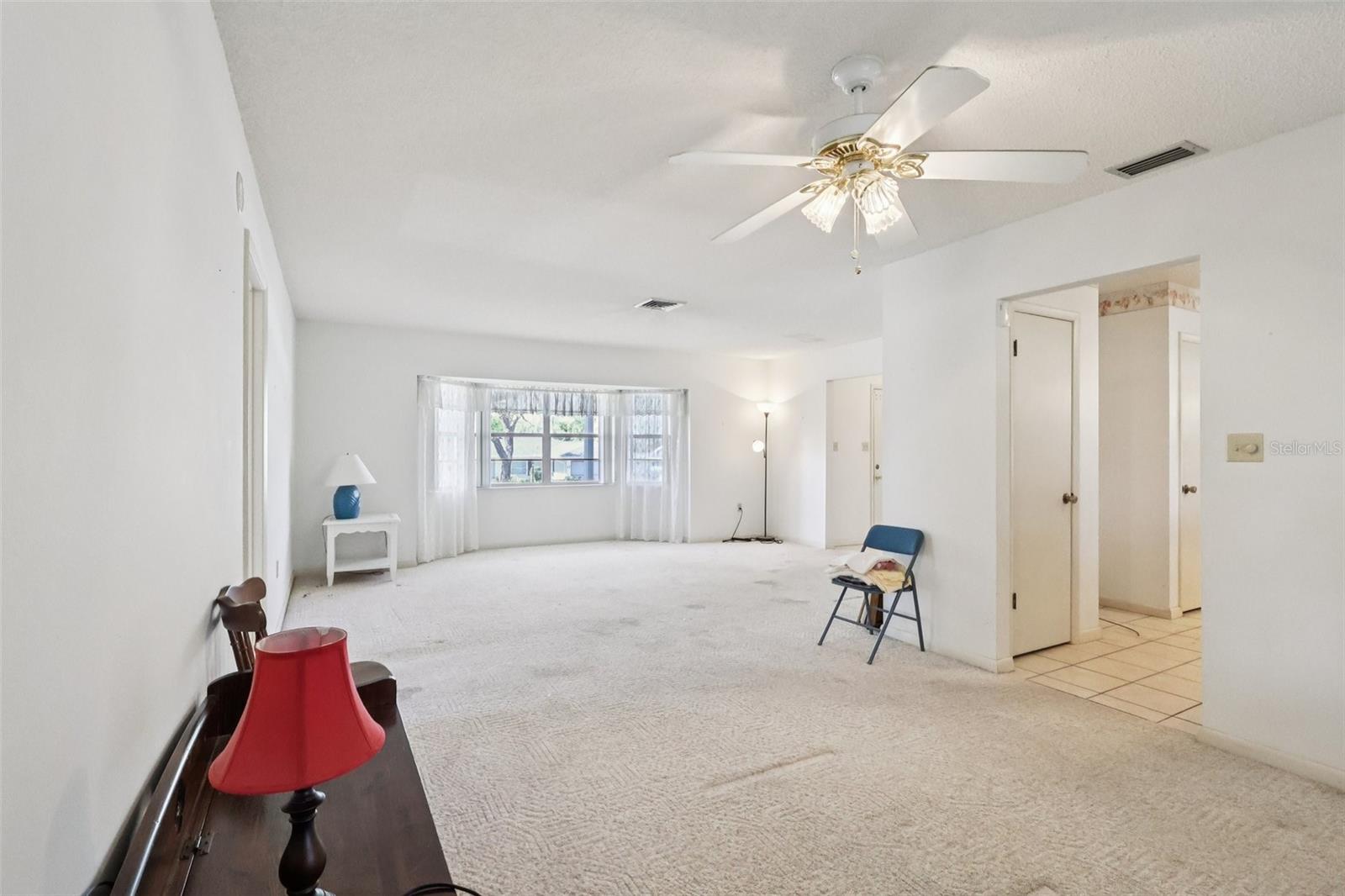 12 SUN AIR BOULEVARD E