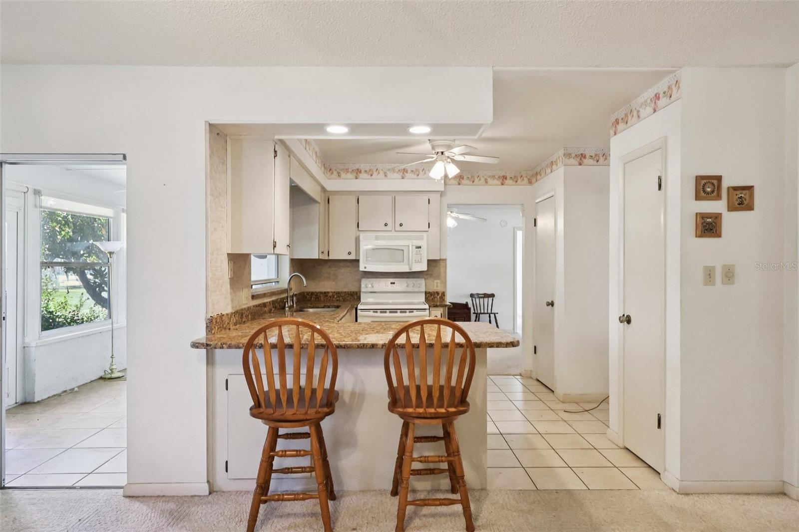 12 SUN AIR BOULEVARD E