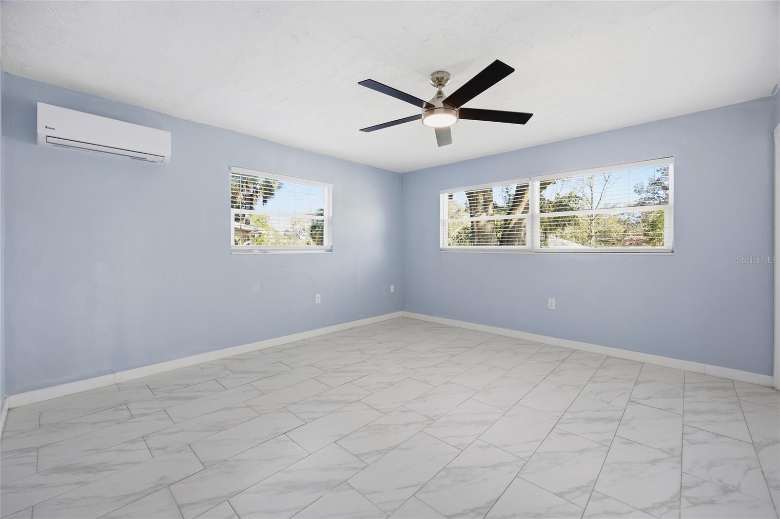 BEVERLY HILLS UNIT 02 - Residential