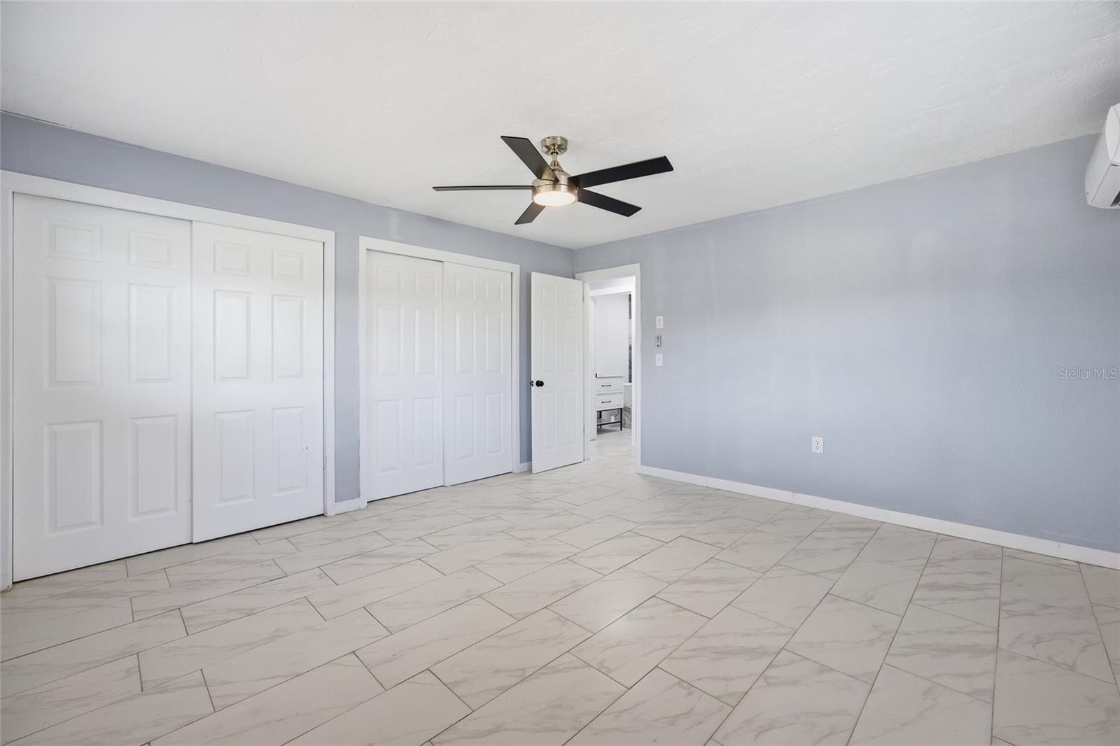 BEVERLY HILLS UNIT 02 - Residential