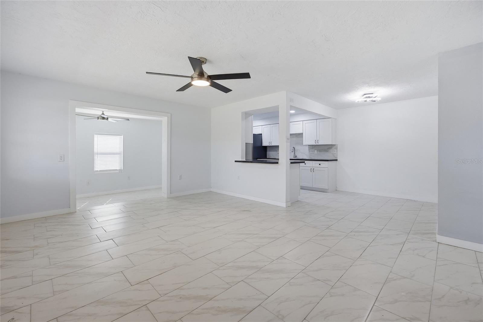 BEVERLY HILLS UNIT 02 - Residential