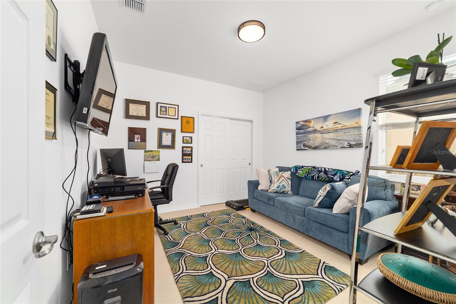 ON TOP OF THE WORLD - Residential