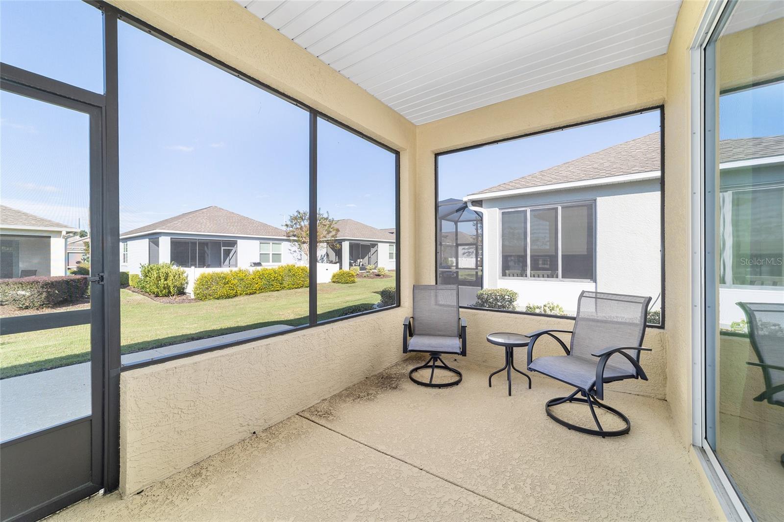 ON TOP OF THE WORLD - Residential