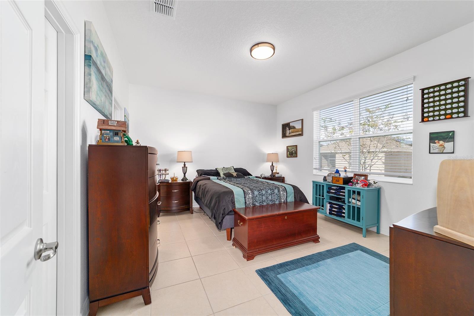 ON TOP OF THE WORLD - Residential