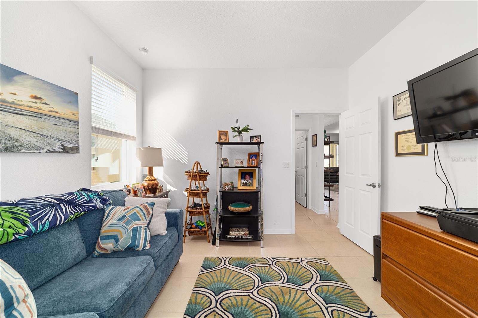 ON TOP OF THE WORLD - Residential