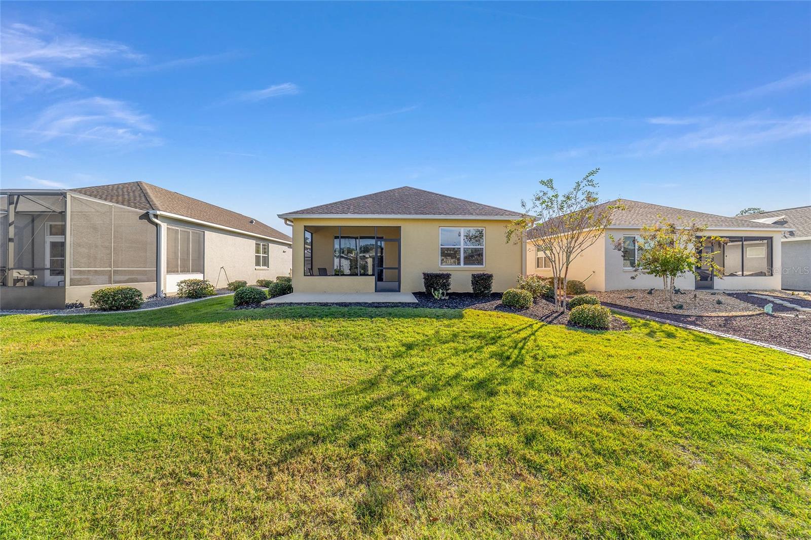 ON TOP OF THE WORLD - Residential