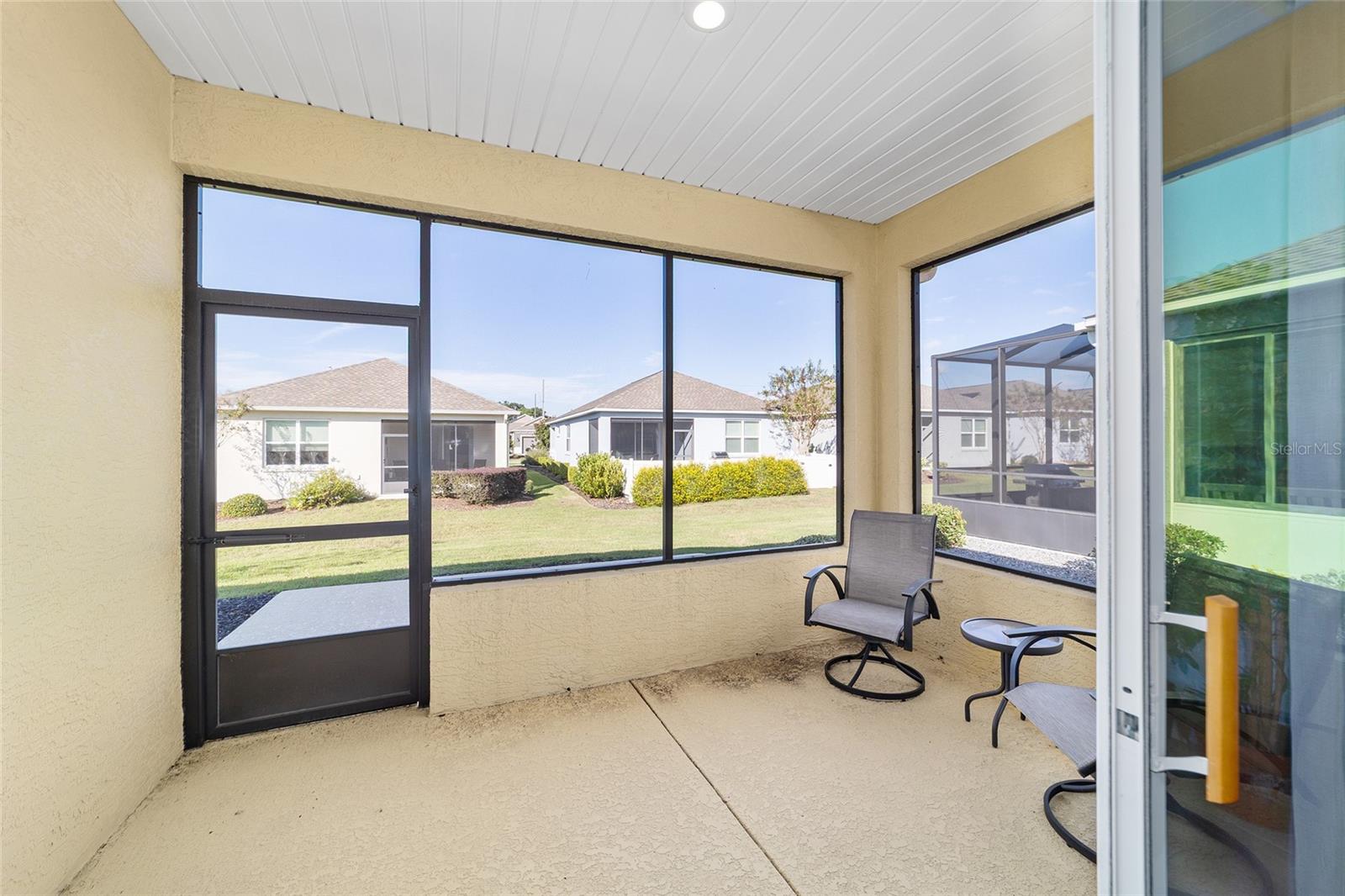 ON TOP OF THE WORLD - Residential