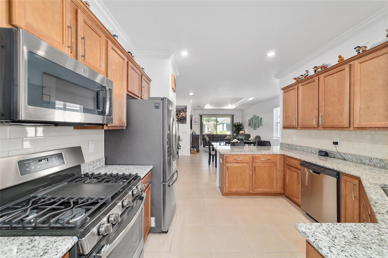 ON TOP OF THE WORLD - Residential