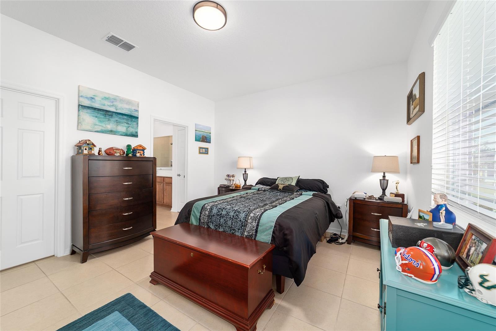 ON TOP OF THE WORLD - Residential