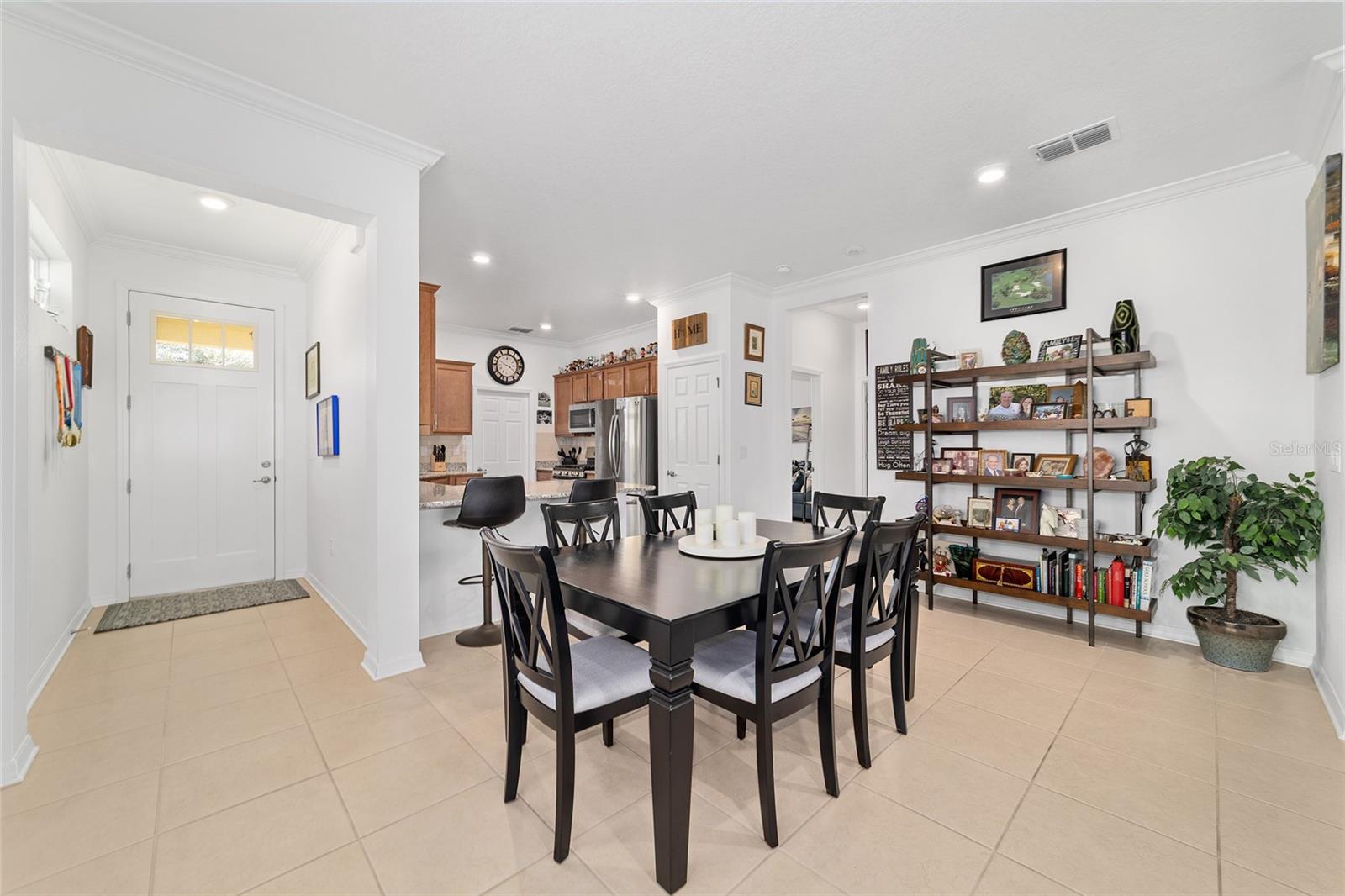 ON TOP OF THE WORLD - Residential