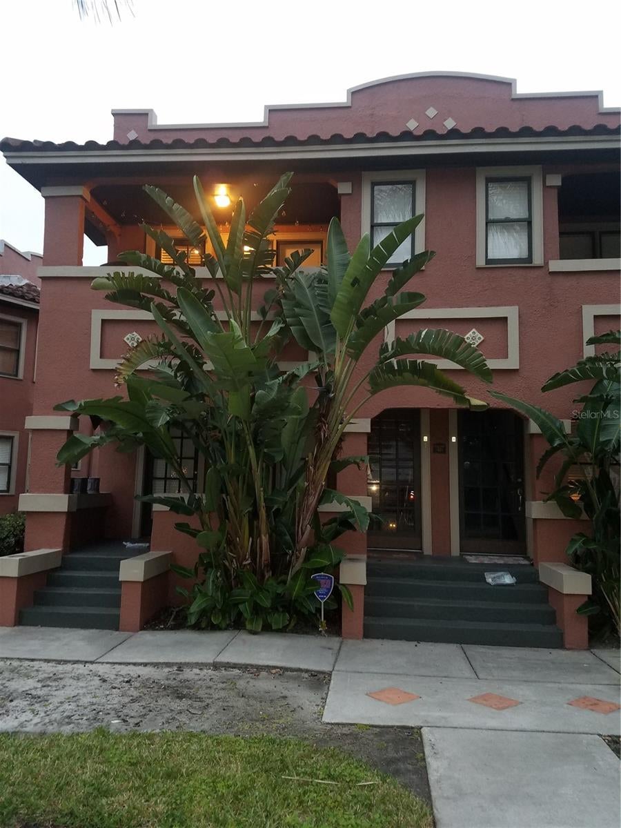 Photo of 415 E Livingston Street #G, Orlando, FL 32803 (MLS # O6451657)