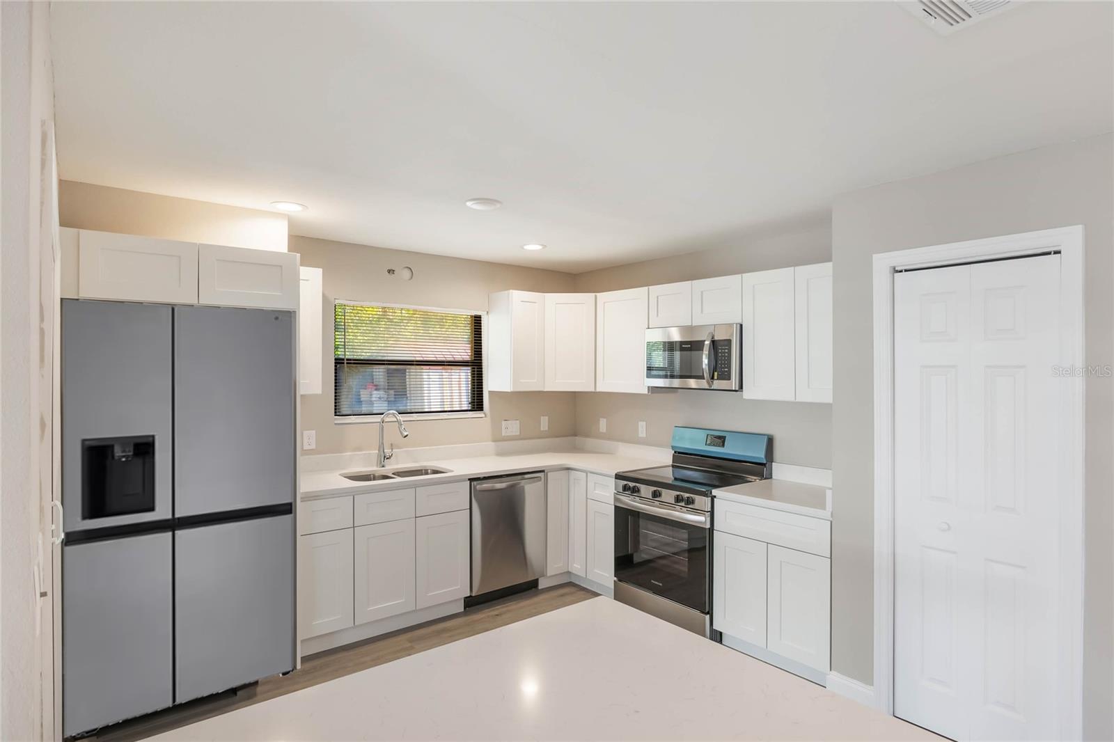 1022 BLUE HORIZON DRIVE