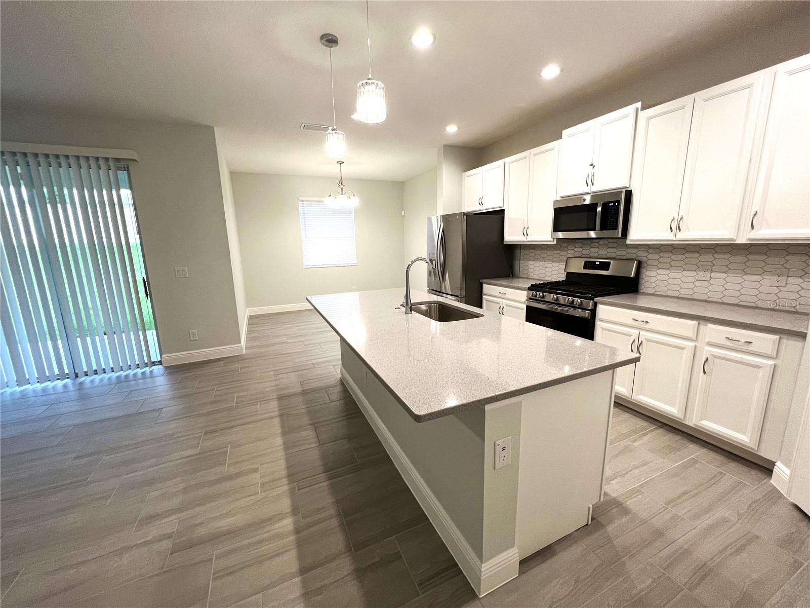 ARDMORE RESERVE PH VI A - Residential Lease