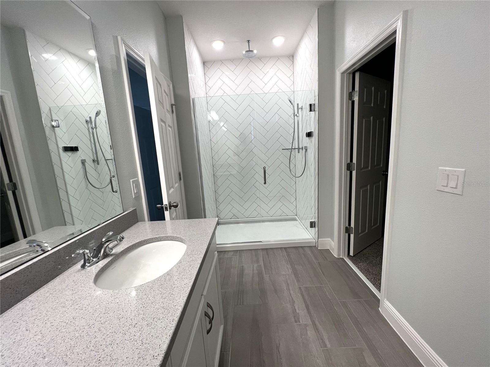 ARDMORE RESERVE PH VI A - Residential Lease