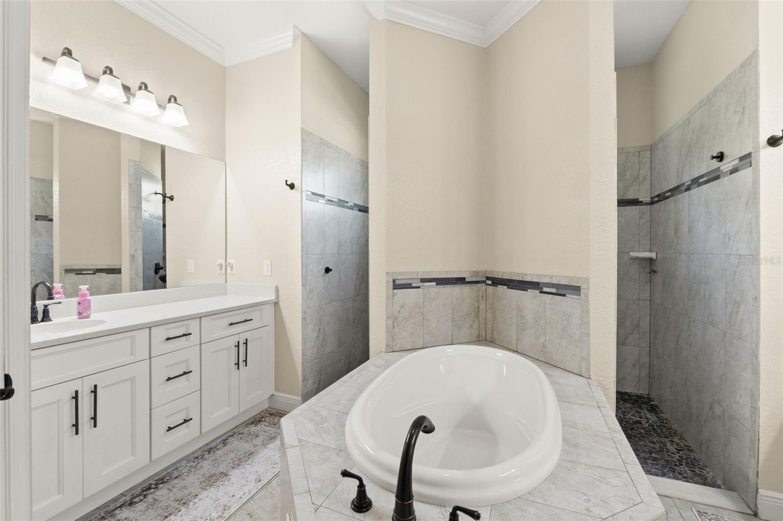 SPRING HILL UNIT 11 - Residential