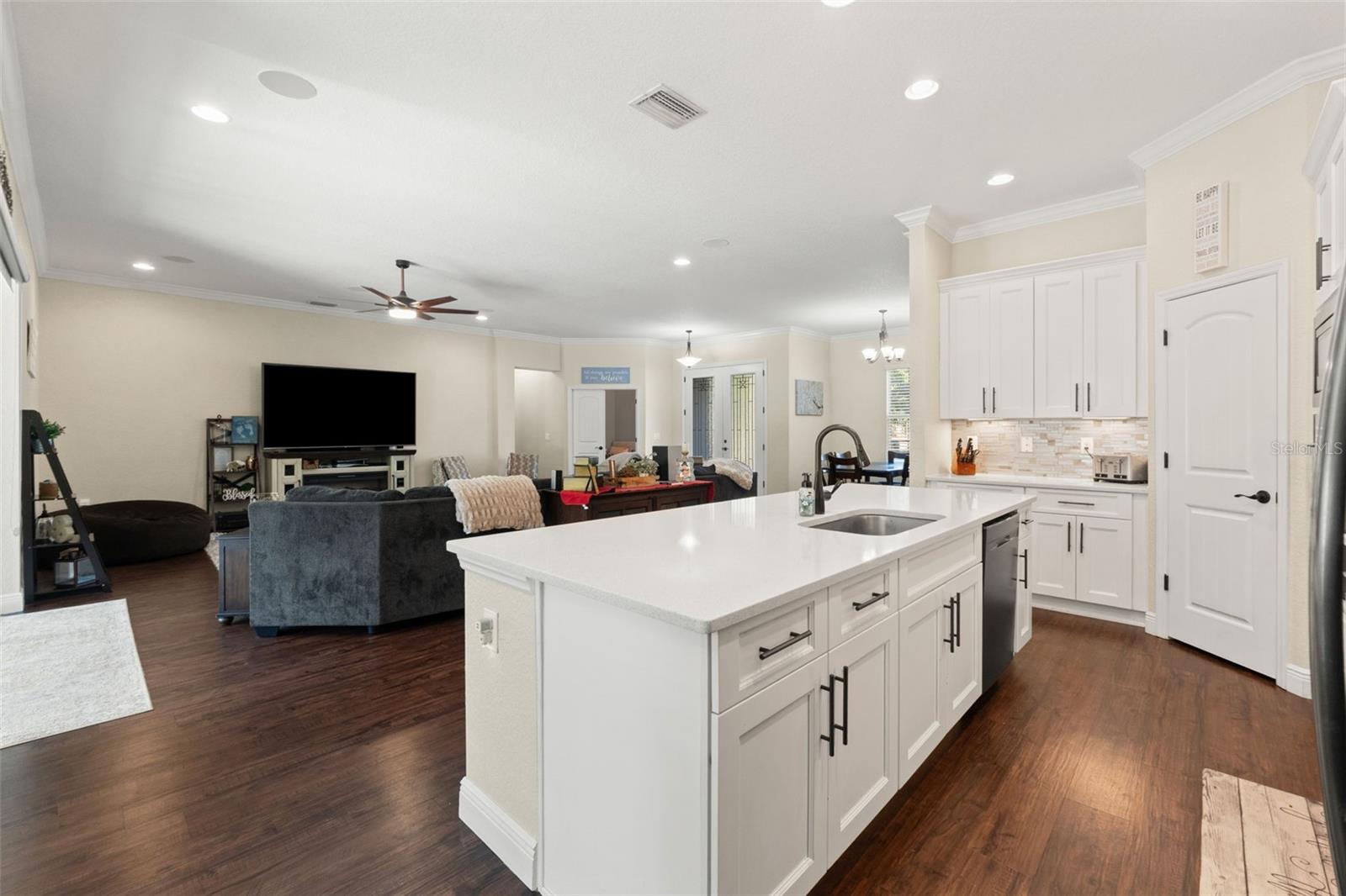 SPRING HILL UNIT 11 - Residential