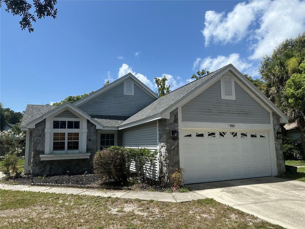 Photo of 9901 Aloma Bend Lane, Oviedo, FL 32765 (MLS # O6426913)