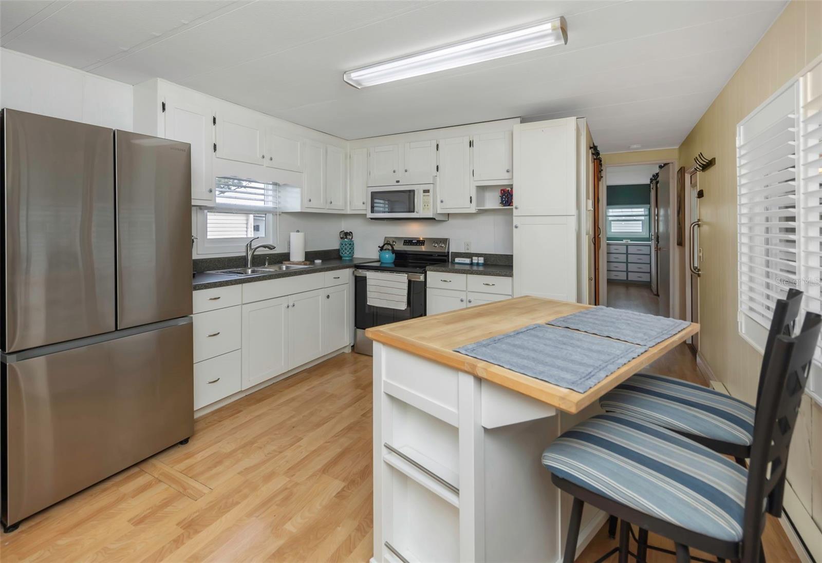 FAIRWAY VILLAGE MOBILE HOME PARK UNREC - Residential