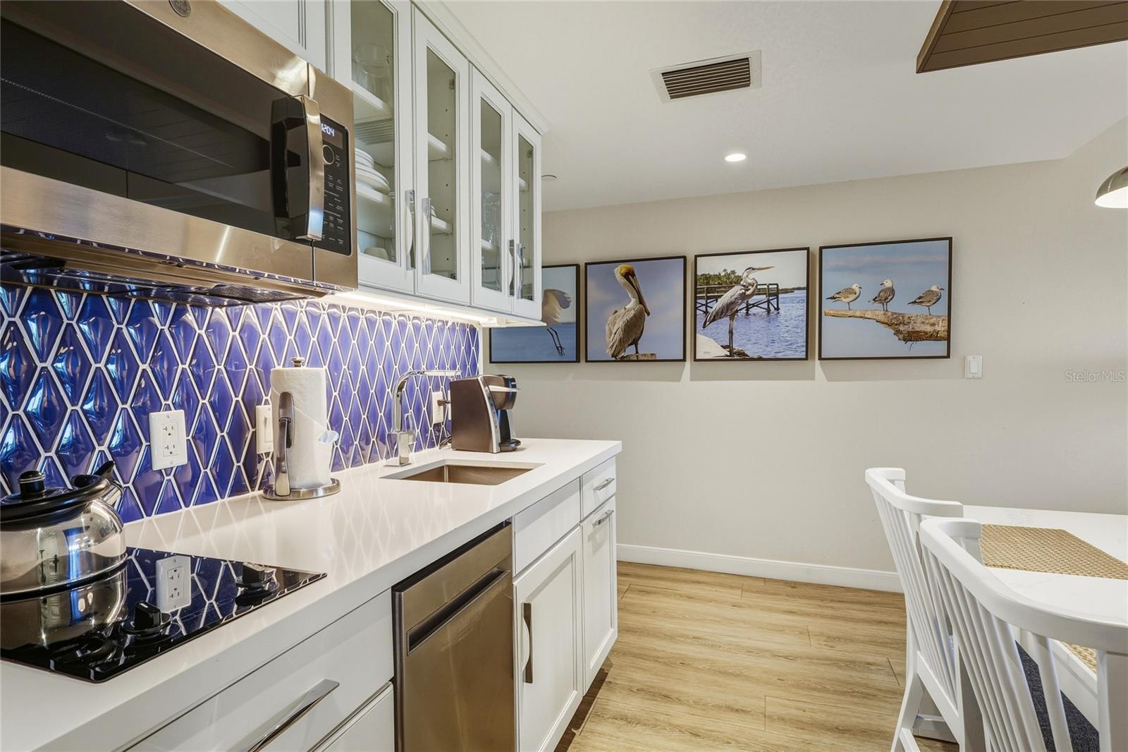 INN ON THE BEACH PH II - Residential