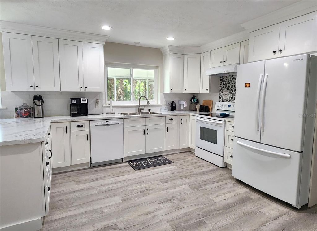 Photo of 24595 NE Highway 315, Fort Mccoy, FL 32134 (MLS # OM722630)