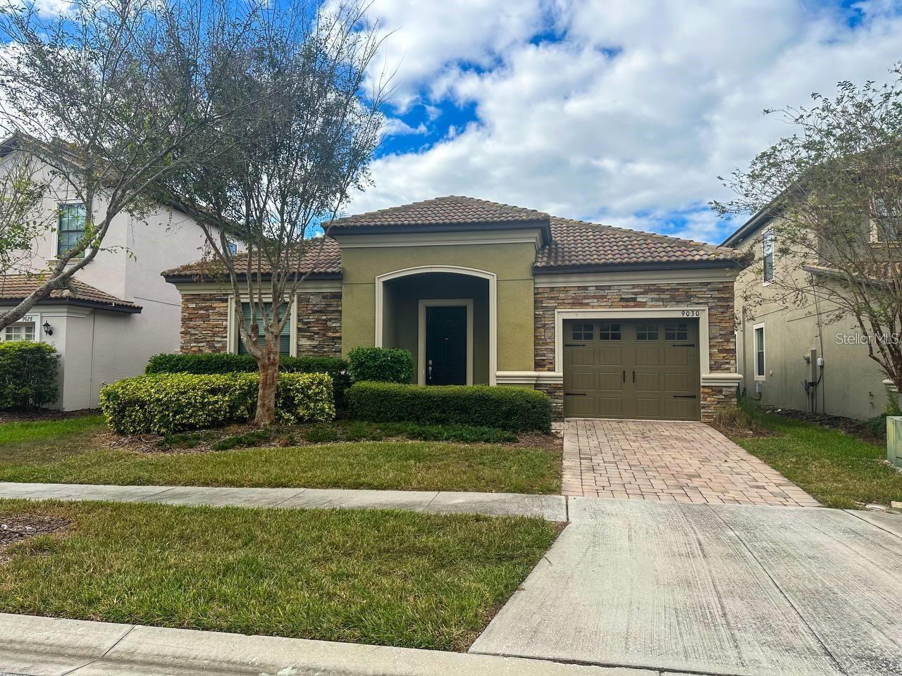 Beautiful and spacious home located in the Championsgate community, which is renowned for its world-class golf courses, resort style amenities, and Location. This beautiful home is near Orlando's most popular attractions and parks, including Universal Studios, Walt Disney World, and SeaWorld. In addition, enjoy all the nearby great dining, entertainment, and shopping. Championsgate boasts a beautiful Clubhouse with a great restaurant, waterpark, Lazy River, Water-slides, Splash Pad, Grill, Bar, Movie Theatre, Games Room, Fitness Area, Tiki Bar, Cabanas and much more. This truly represents the ultimate resort style living. This great home is conveniently
located within a few walking minutes from the Oasis Clubhouse for your guests to enjoy.