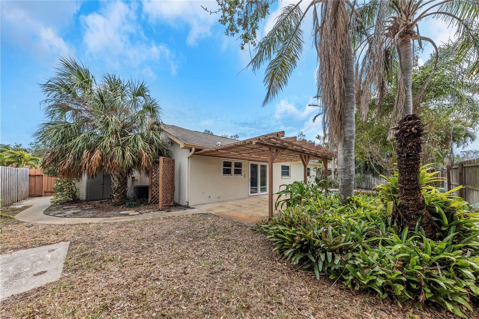 435 MEADOWLARK LANE