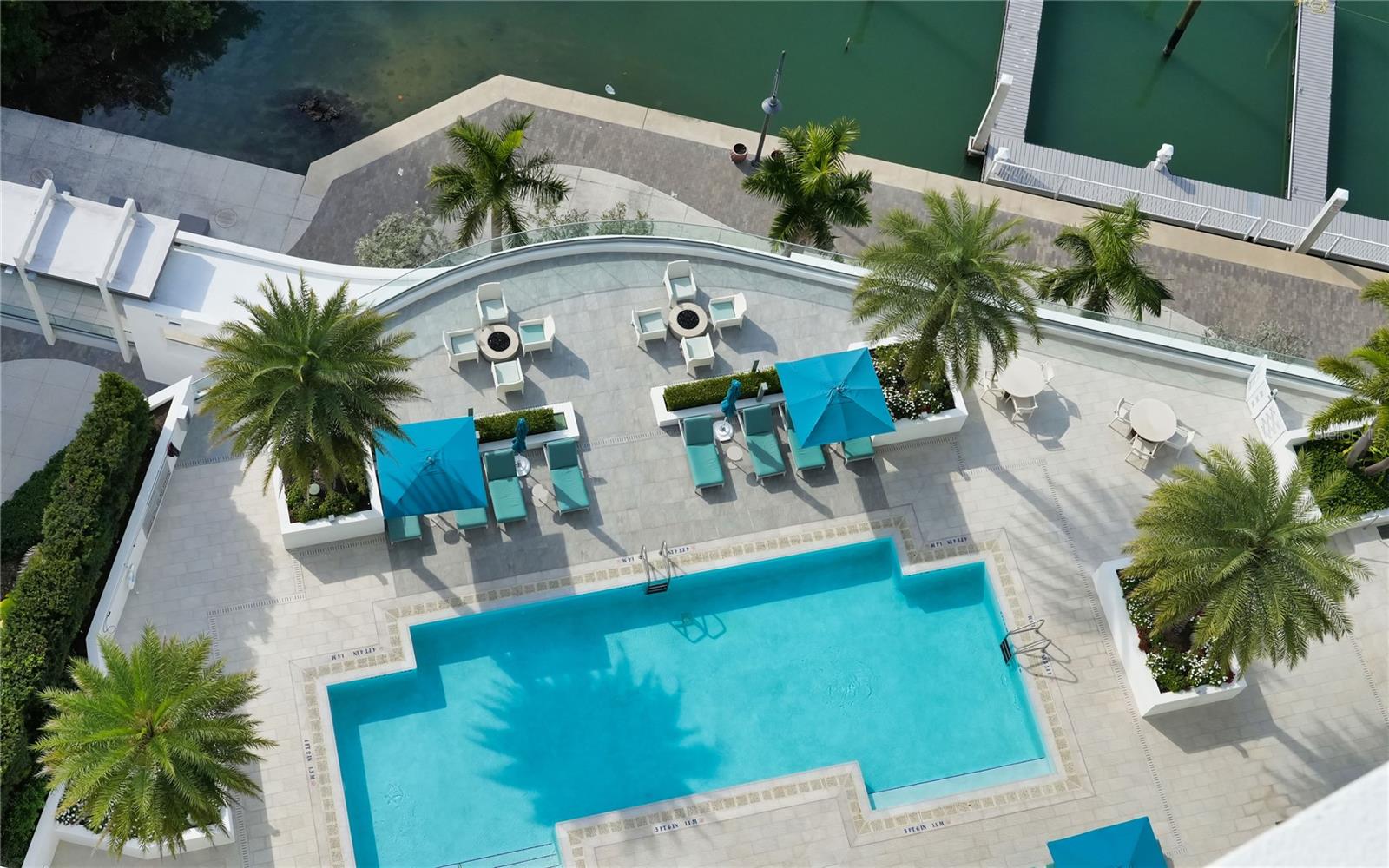 RITZ CARLTON RESIDENCES - Residential