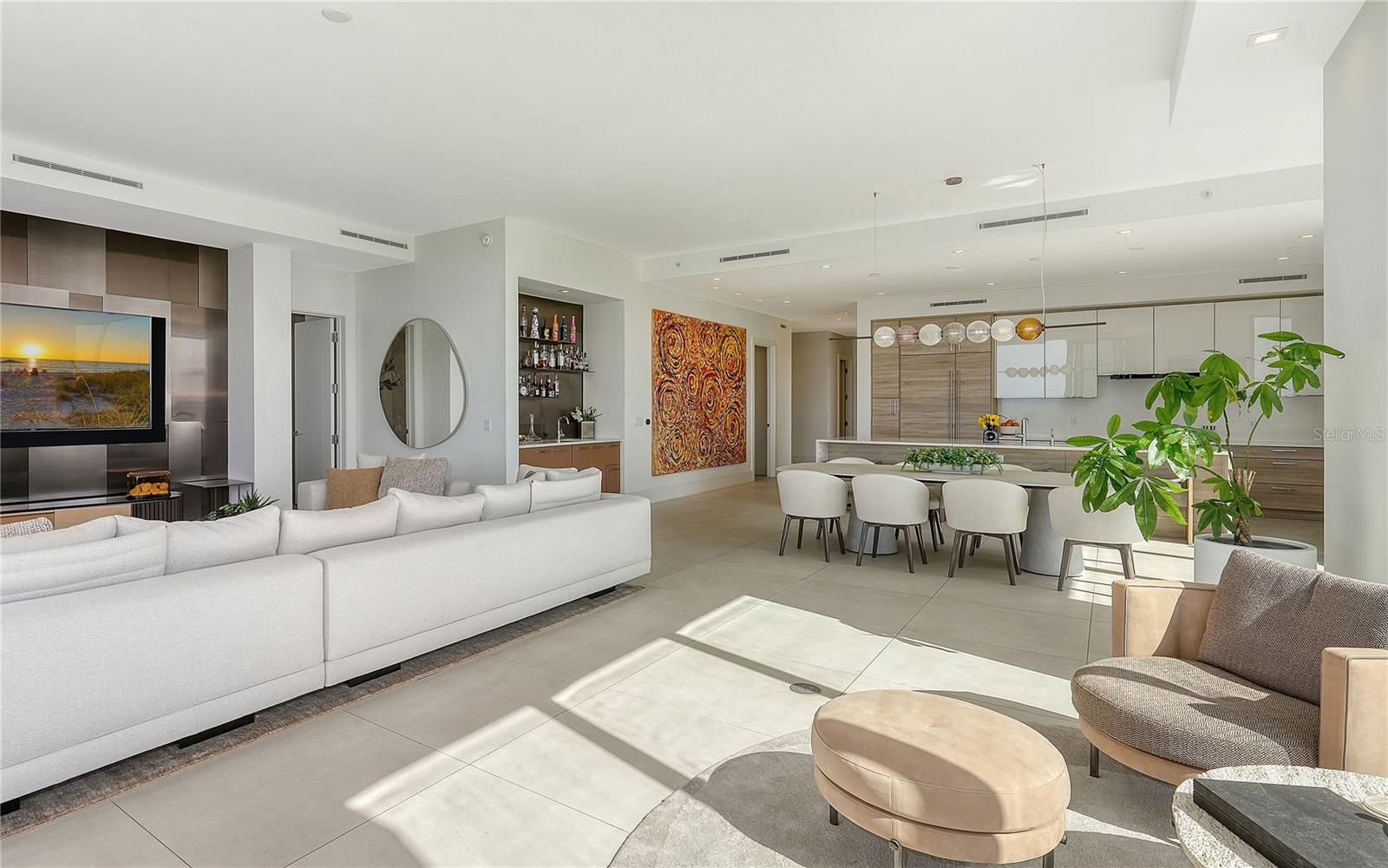 RITZ CARLTON RESIDENCES - Residential