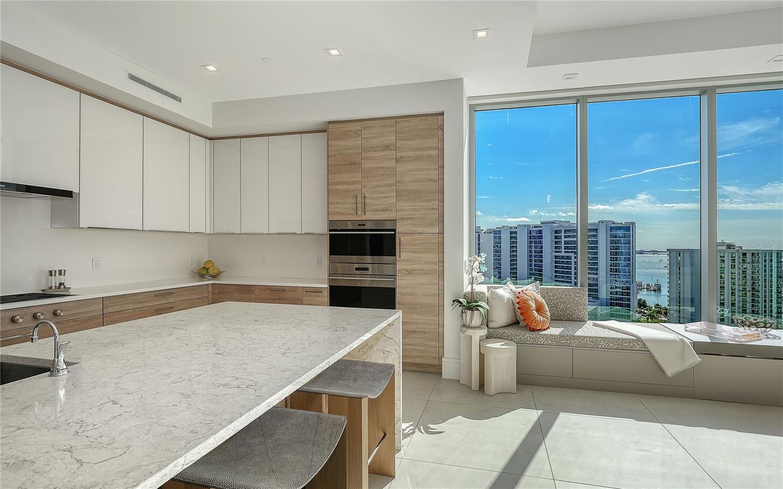 RITZ CARLTON RESIDENCES - Residential