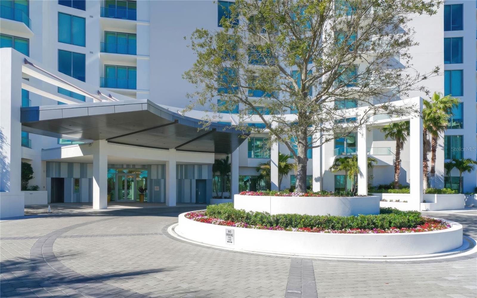 RITZ CARLTON RESIDENCES - Residential