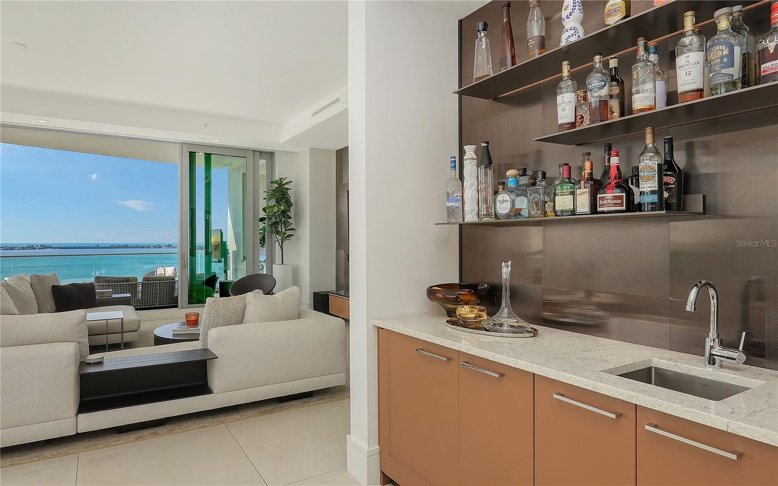 RITZ CARLTON RESIDENCES - Residential