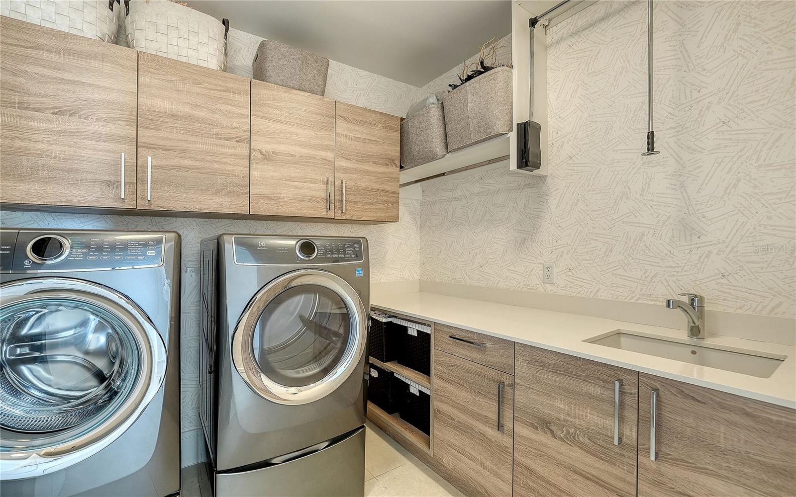 RITZ CARLTON RESIDENCES - Residential