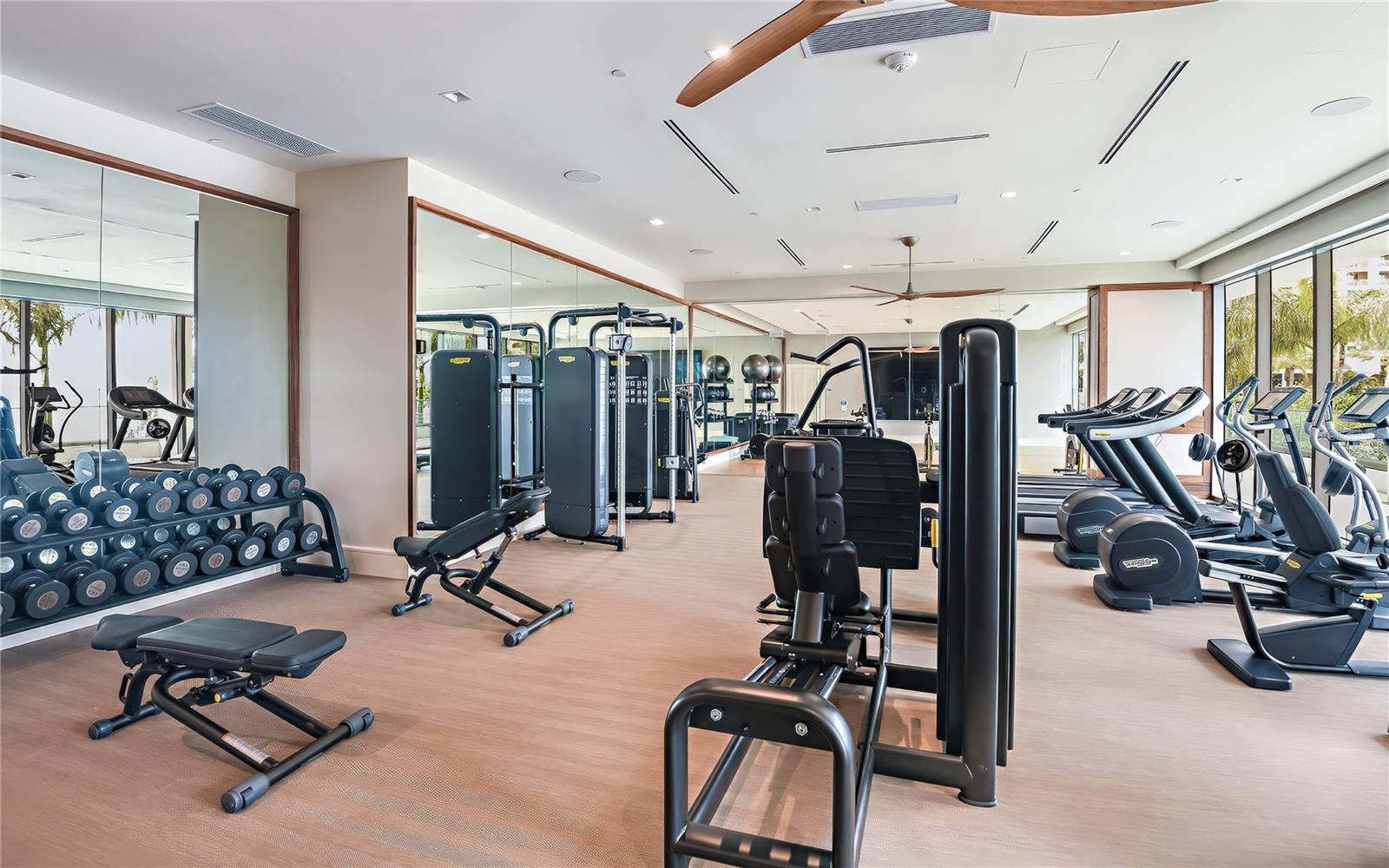 RITZ CARLTON RESIDENCES - Residential