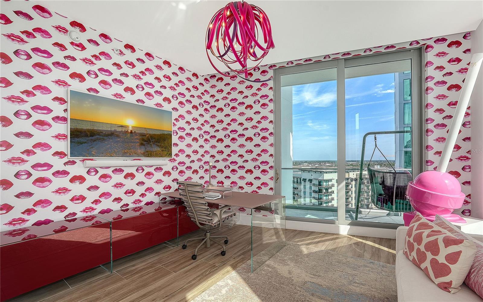 RITZ CARLTON RESIDENCES - Residential