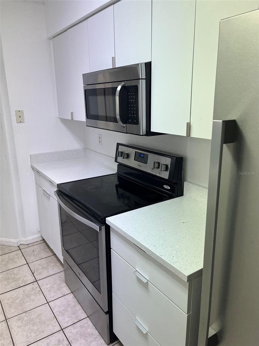 2HF | THE TOWNHOMES AT KENSINGTON PHASE E - Residential