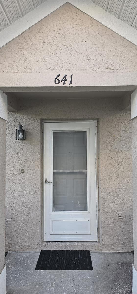 641 KENSINGTON LAKE CIRCLE