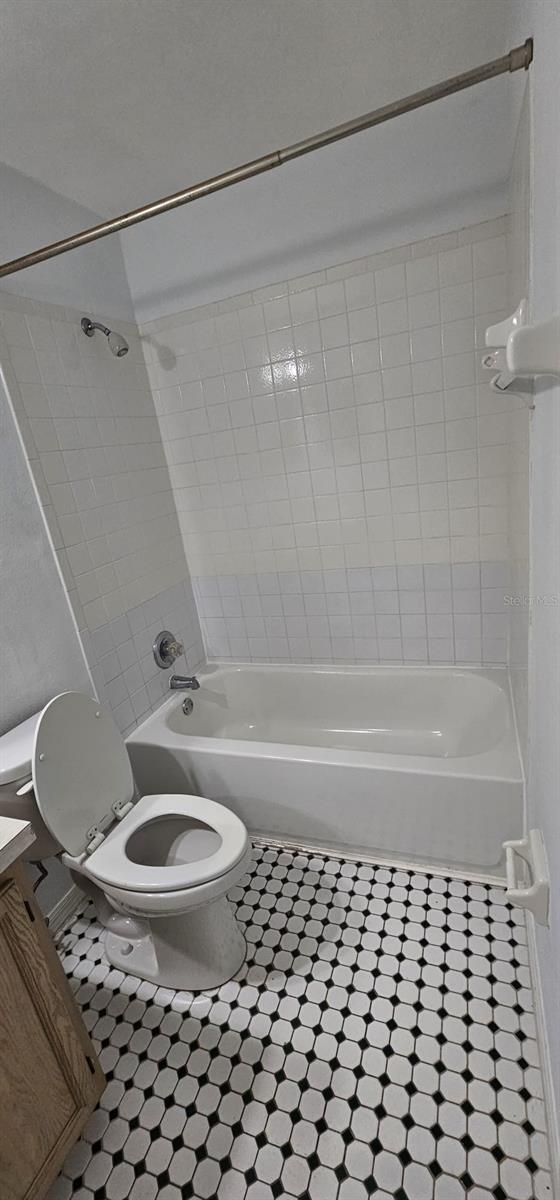 2HF | THE TOWNHOMES AT KENSINGTON PHASE E - Residential