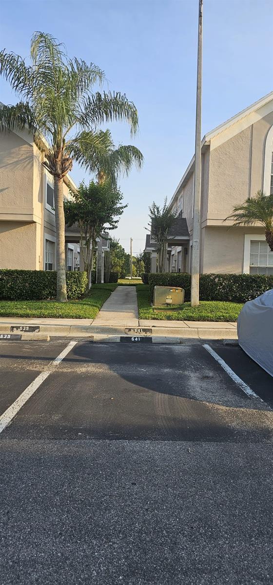 2HF | THE TOWNHOMES AT KENSINGTON PHASE E - Residential