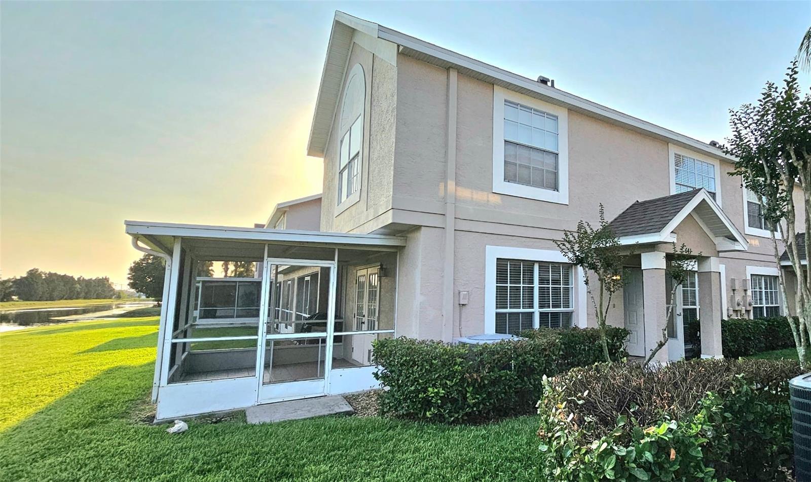 2HF | THE TOWNHOMES AT KENSINGTON PHASE E - Residential