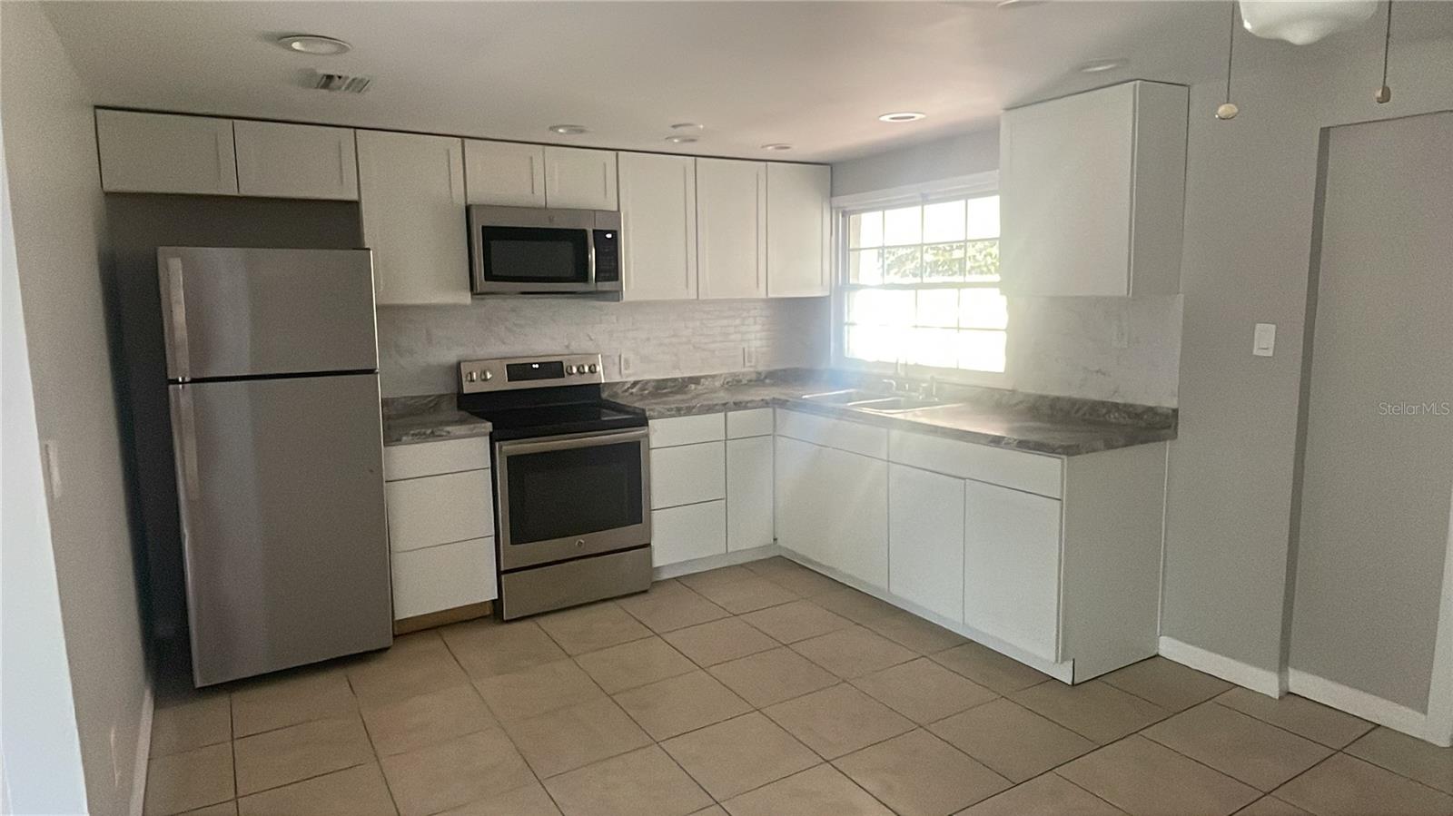 VALENCIA TERRACE - Residential