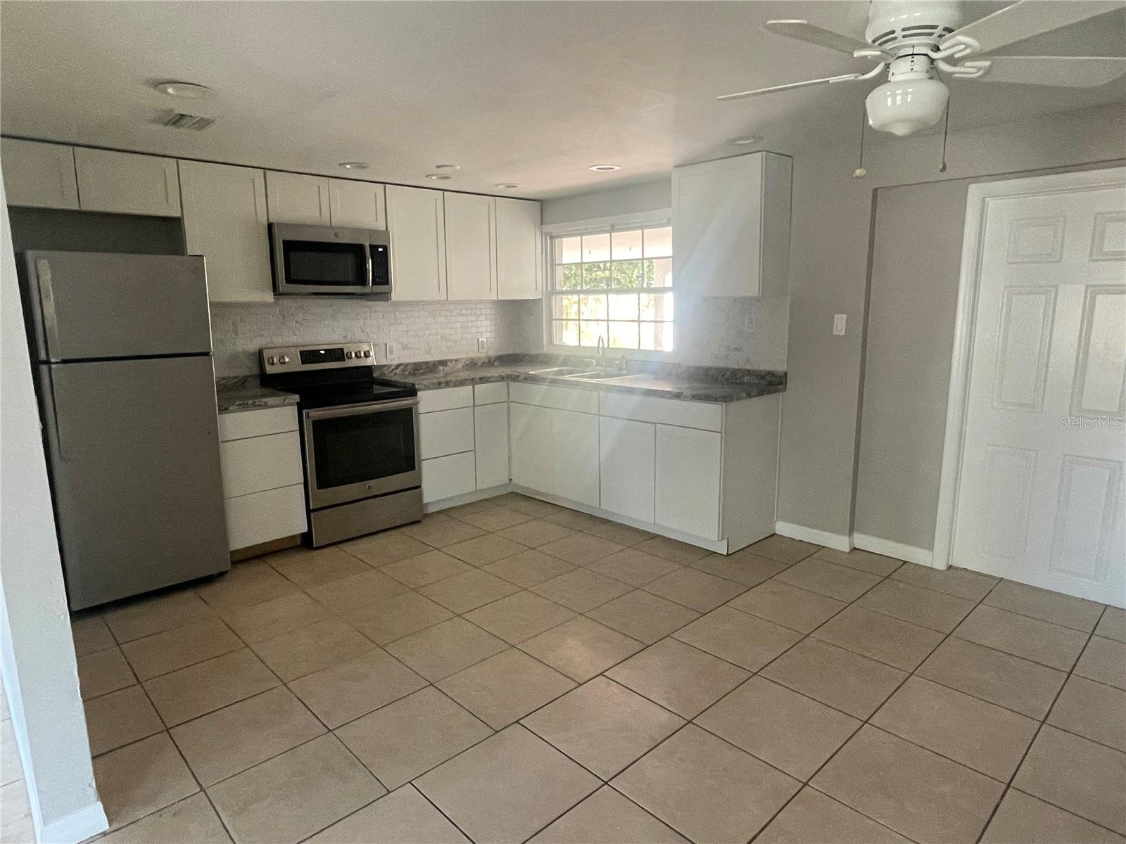 VALENCIA TERRACE - Residential