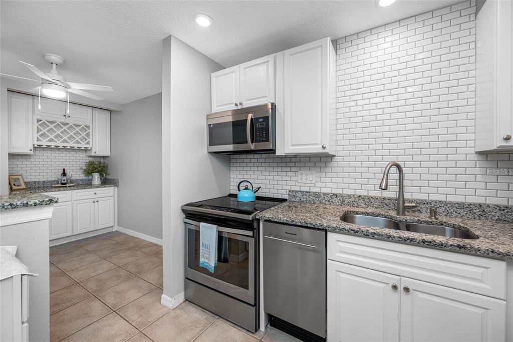 Photo of 3295 Fox Chase #105, Palm Harbor, FL 34683 (MLS # TB8495128)