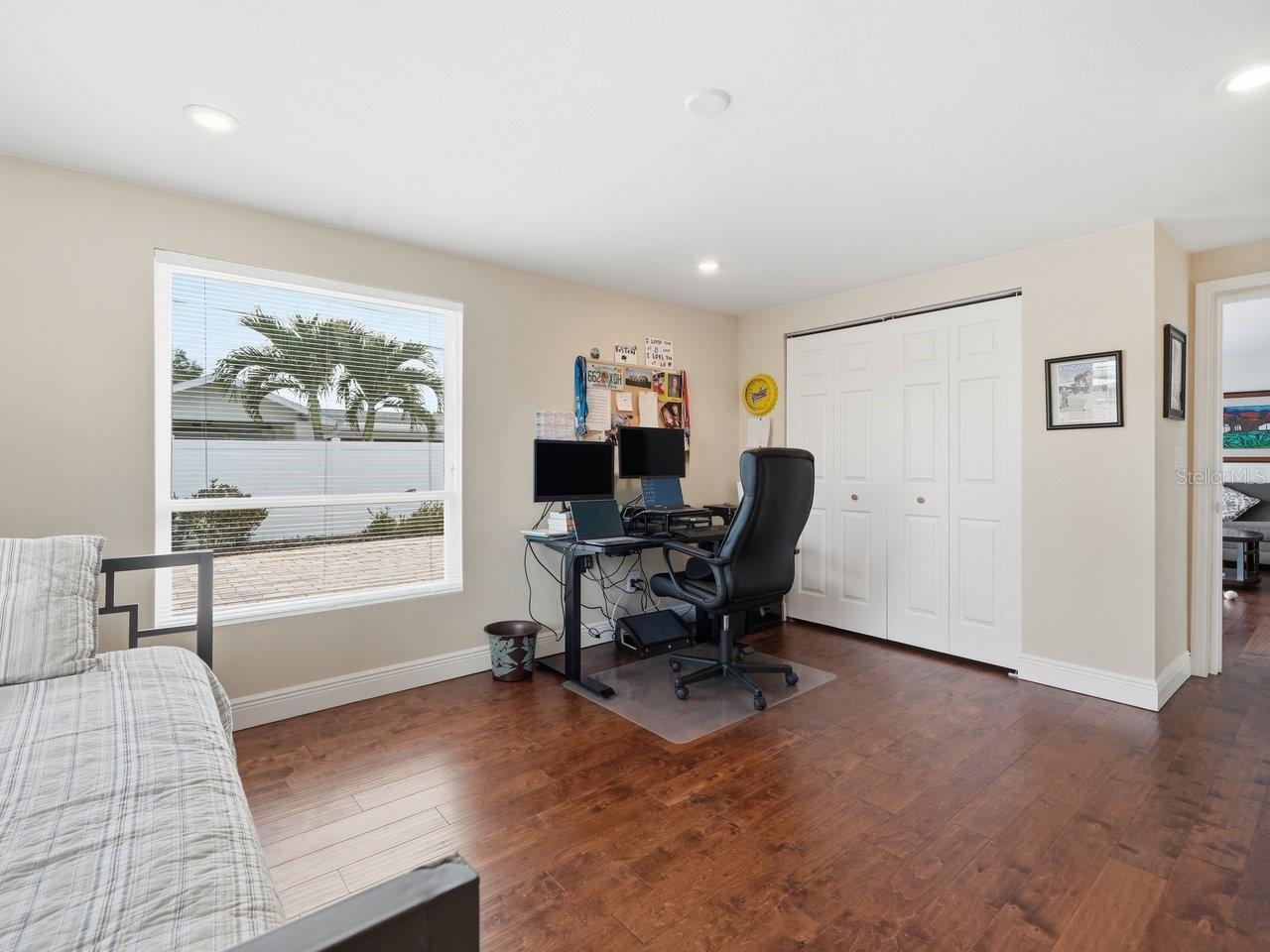 HARBOR HILLS - Residential